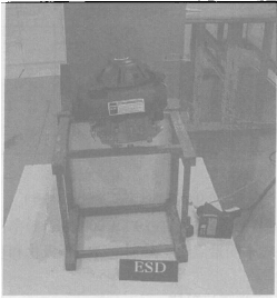 圖4、伊藤汽油發(fā)電機(jī)靜電放電測(cè)試示意圖